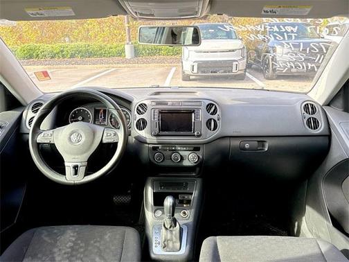 2017 Volkswagen Tiguan Limited 2.0T