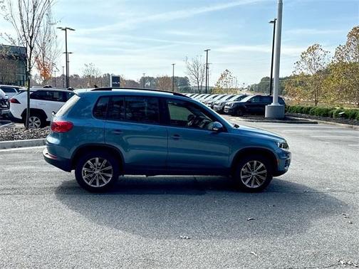 2017 Volkswagen Tiguan Limited 2.0T