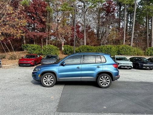 2017 Volkswagen Tiguan Limited 2.0T