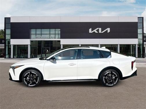 2025 Kia K4 GT-Line