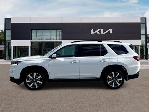 Platinum White Pearl 2024 Honda Pilot Touring