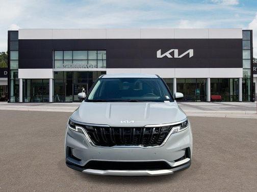 Ceramic Silver 2024 Kia Carnival EX