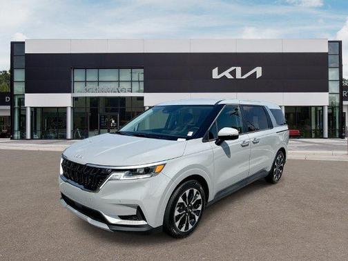 Ceramic Silver 2024 Kia Carnival EX