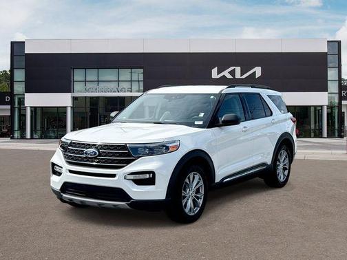 Star White 2023 Ford Explorer XLT