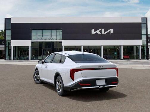 Snow White Pearl 2026 Kia K4 LXS