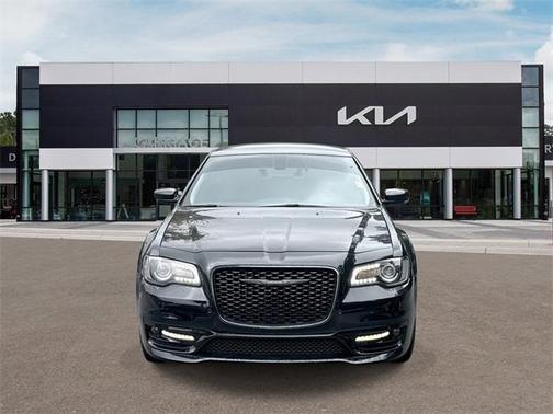 2022 Chrysler 300 Touring L