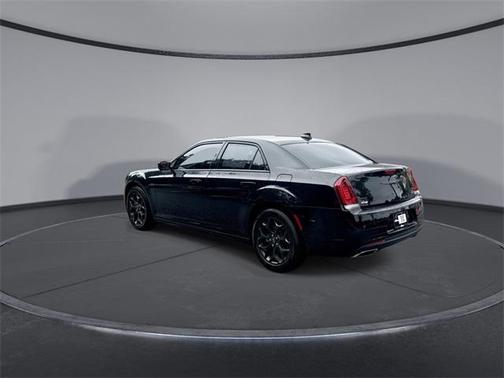 2022 Chrysler 300 Touring L