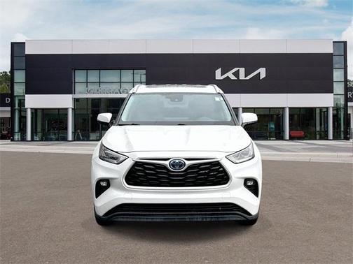 2023 Toyota Highlander Hybrid Bronze Edition