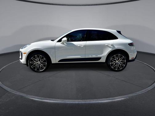 2022 Porsche Macan Base