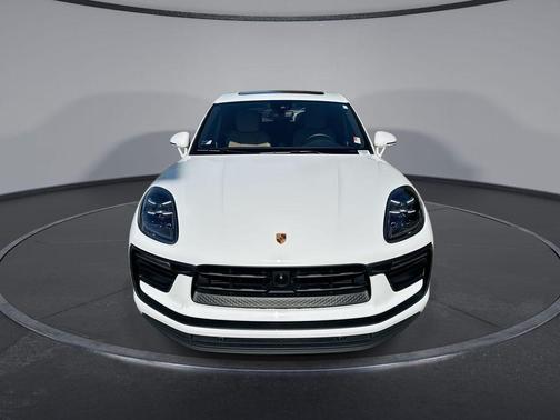 2022 Porsche Macan Base