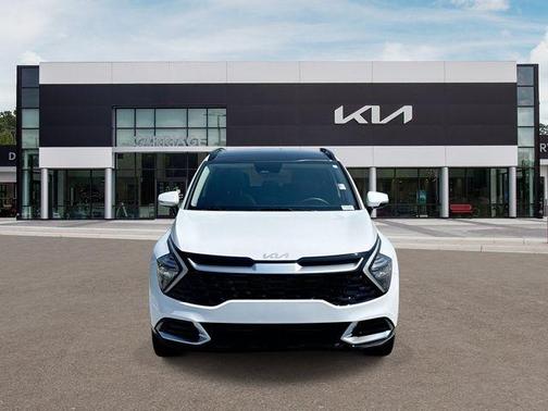 Glacial White Pearl 2023 Kia Sportage SX