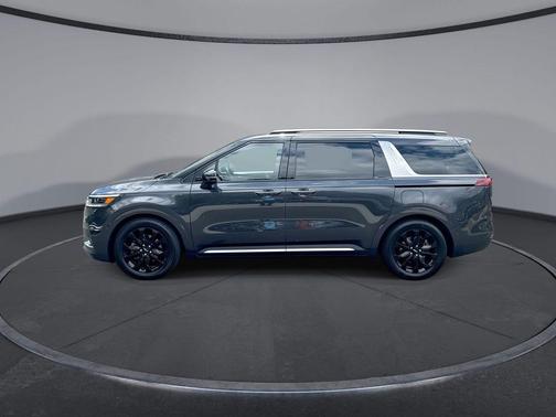 2024 Kia Carnival SX