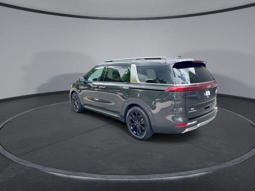 2024 Kia Carnival SX