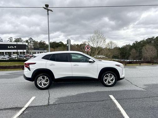 2024 Chevrolet Trax LS