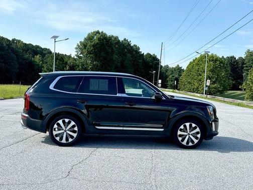 Ebony Black 2022 Kia Telluride EX