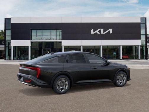 2026 Kia K4 LX