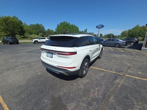 White 2023 Lincoln Corsair Standard