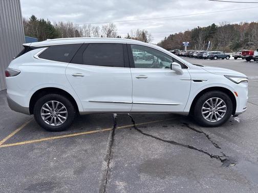 2023 Buick Enclave Essence AWD