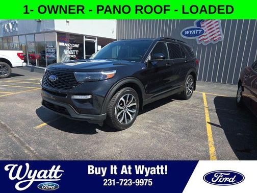 Black 2022 Ford Explorer ST-Line