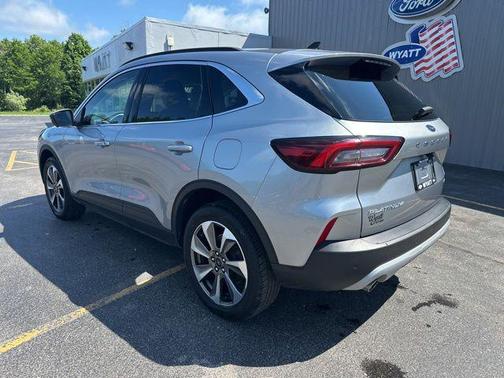 Iconic Silver Metallic 2024 Ford Escape Platinum