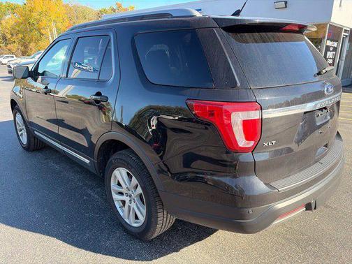 Black Metallic 2019 Ford Explorer XLT