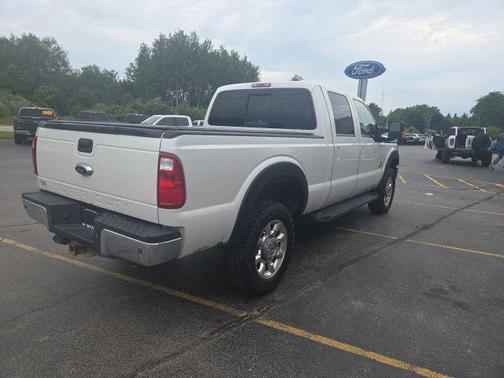 White 2016 Ford F-350 Lariat
