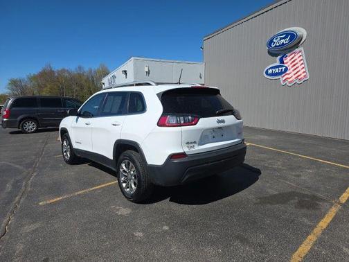 Bright White Clearcoat 2019 Jeep Cherokee Latitude Plus