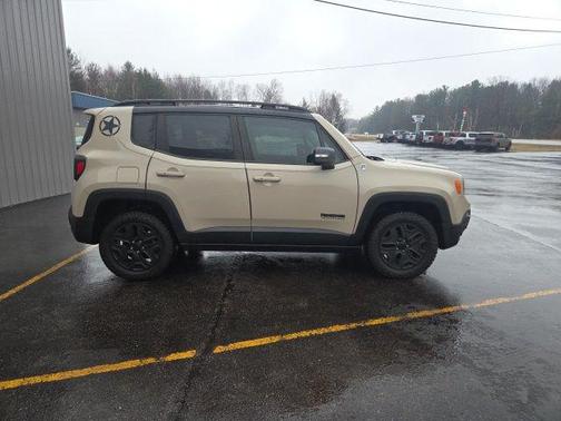 2017 Jeep Renegade Trailhawk