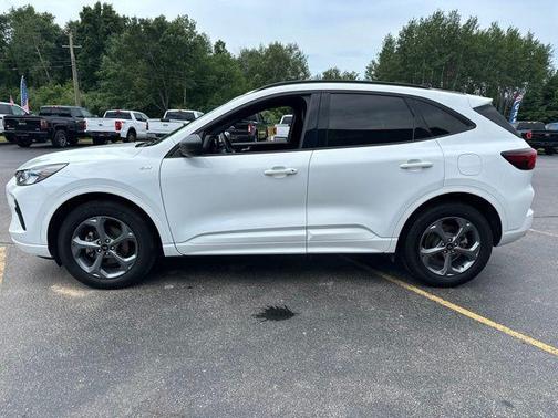 Oxford White 2023 Ford Escape ST-Line