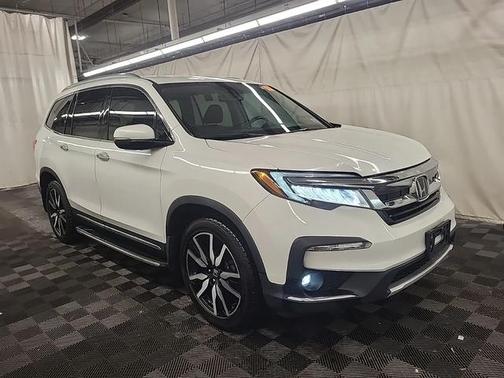 2022 Honda Pilot Touring 8-Passenger