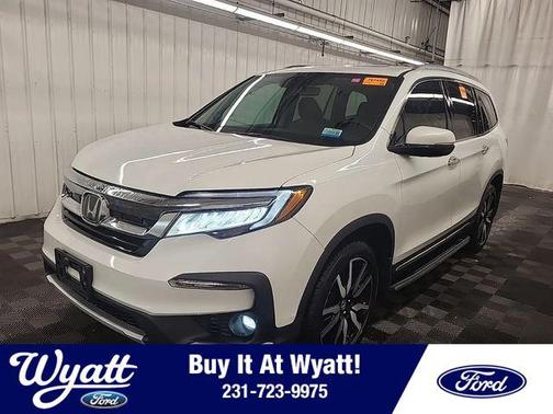 2022 Honda Pilot Touring 8-Passenger