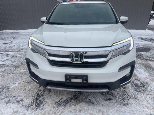 2022 Honda Pilot Touring 8-Passenger