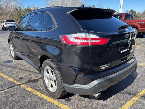 2020 Ford Edge SE