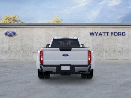 Oxford White 2026 Ford F-450 XL