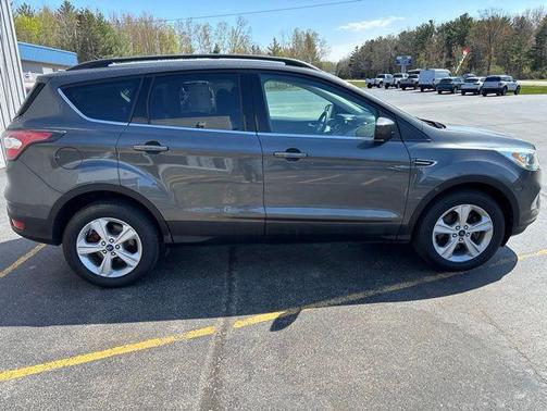 Gray 2017 Ford Escape SE