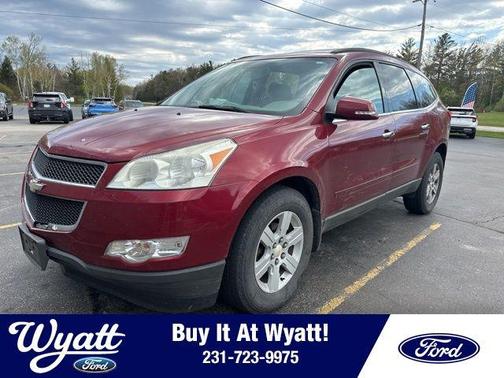 Red Jewel Tintcoat 2011 Chevrolet Traverse 2LT
