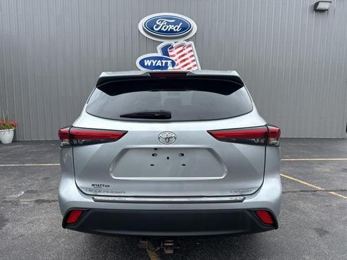 2021 Toyota Highlander LE