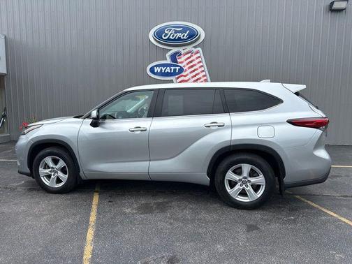 2021 Toyota Highlander LE