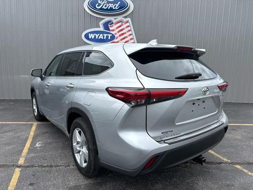 2021 Toyota Highlander LE