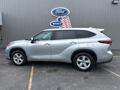 2021 Toyota Highlander LE