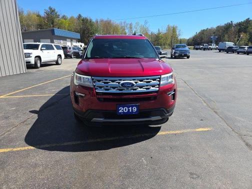 Red 2019 Ford Explorer XLT