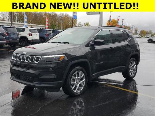 2023 Jeep Compass Latitude Lux