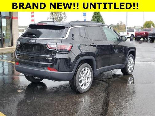 2023 Jeep Compass Latitude Lux