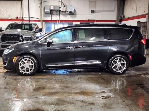 2019 Chrysler Pacifica Limited