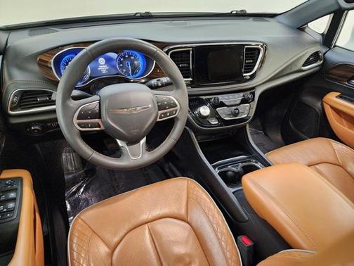 2022 Chrysler Pacifica L