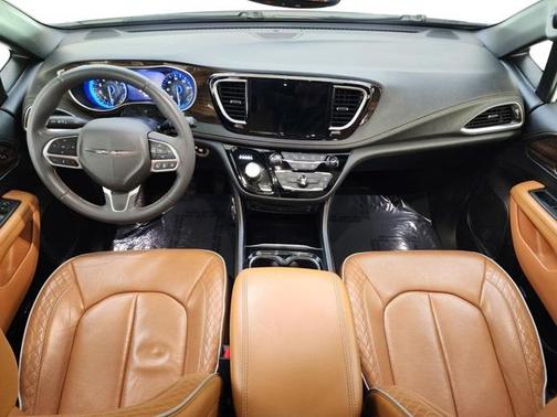 2022 Chrysler Pacifica L