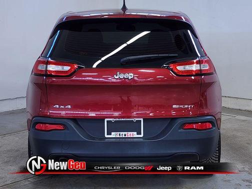 Deep Cherry Red Crystal Pearlcoat 2017 Jeep Cherokee Sport