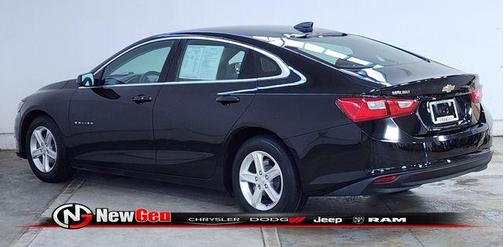 Mosaic Black Metallic 2021 Chevrolet Malibu 1LS