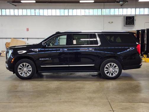 Onyx Black 2025 GMC Yukon XL Denali