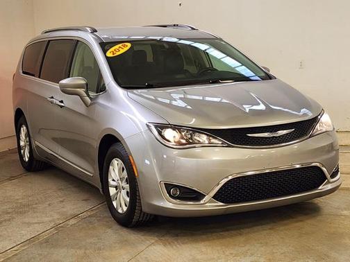 2018 Chrysler Pacifica Touring-L